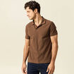 Polo cintr&eacute; col cubain manches courtes marron homme