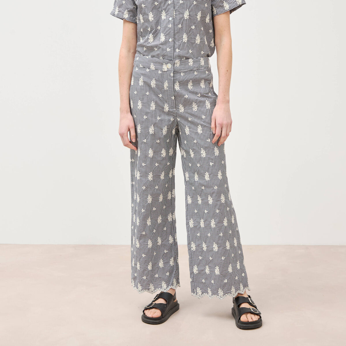 Pantalon loose longueur 3/4 en coton ecru femme
