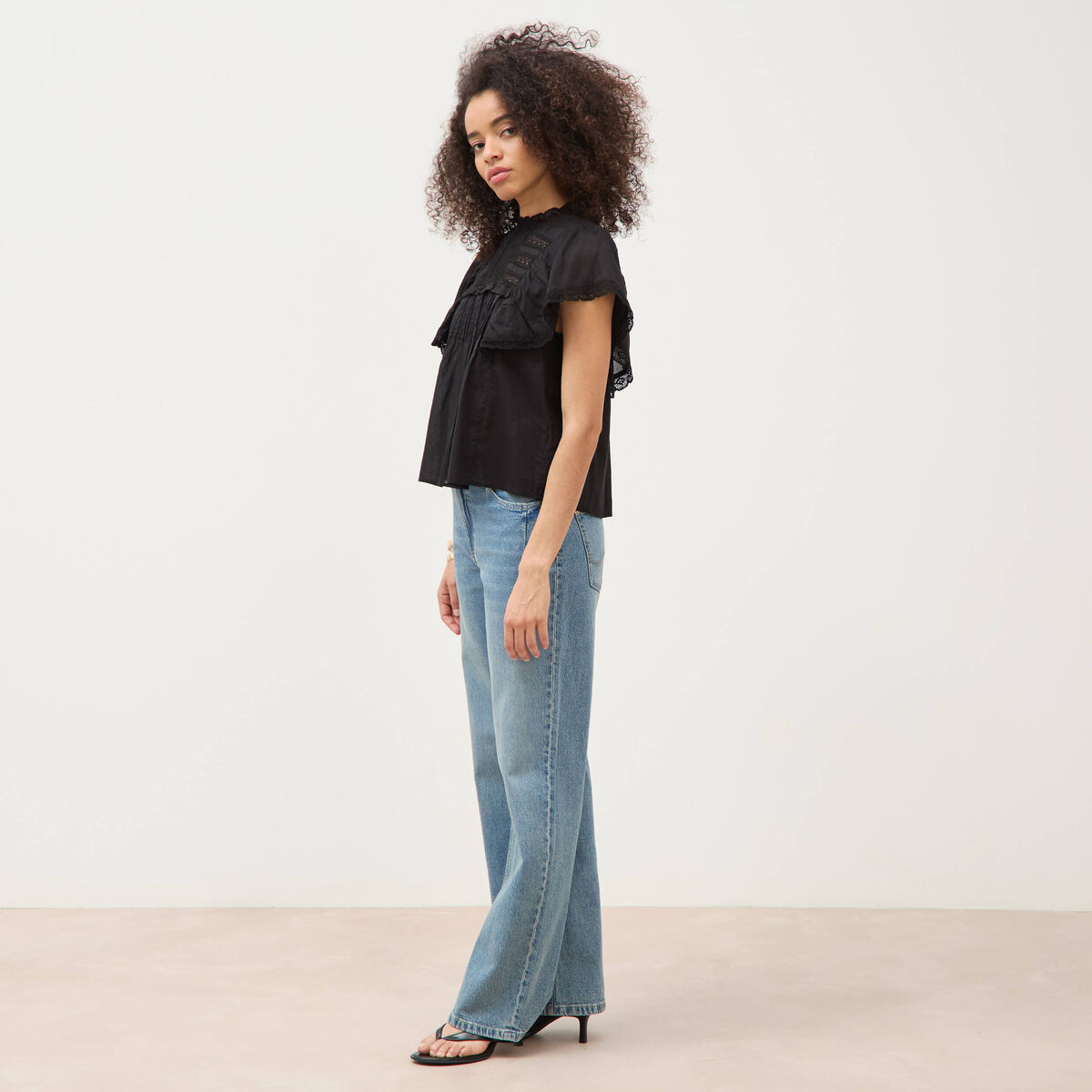 Blouse ample col montant manches courtes noir femme
