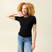 T-shirt ajust&eacute; court manches courtes noir femme