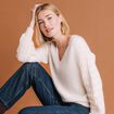 Pull ajour&eacute; col V manches longues ecru femme