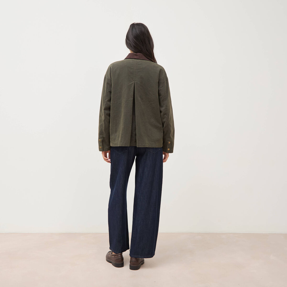 Parka oversize courte col classique vert kaki femme