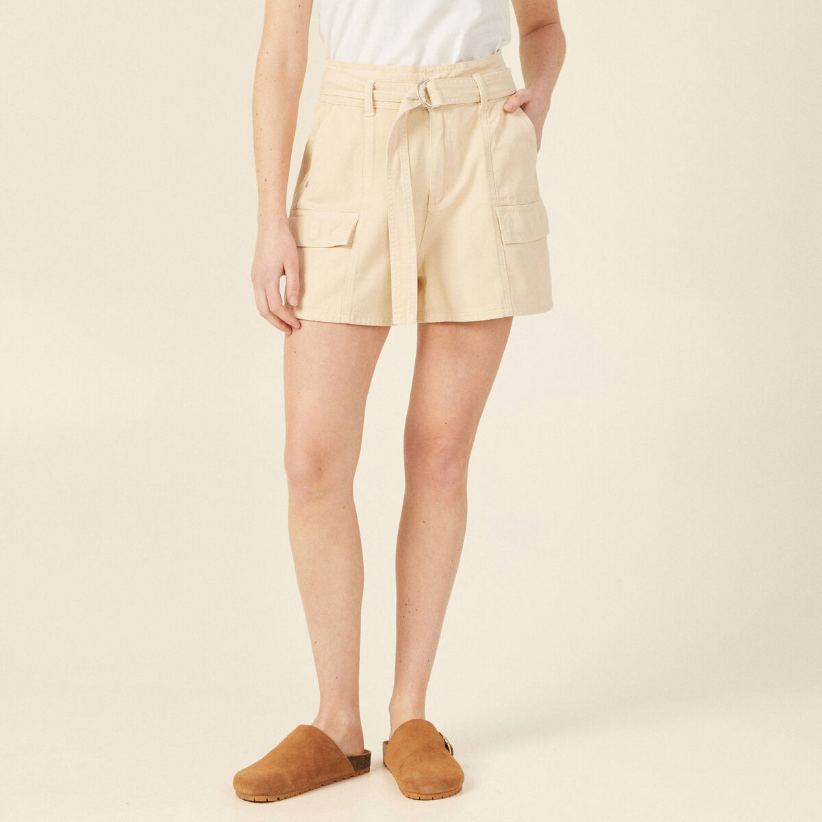 Short cargo fluide ceinturé creme femme