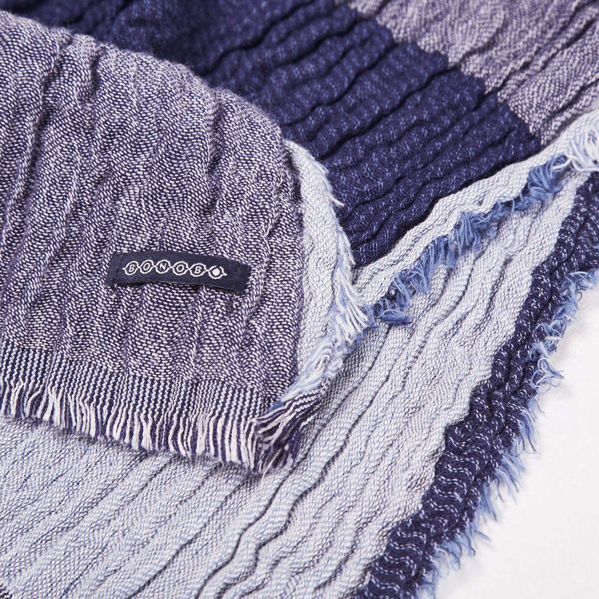 Foulard effet froissé bleu marine homme
