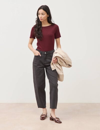 T-shirt ajust&eacute; manches courtes bordeaux femme