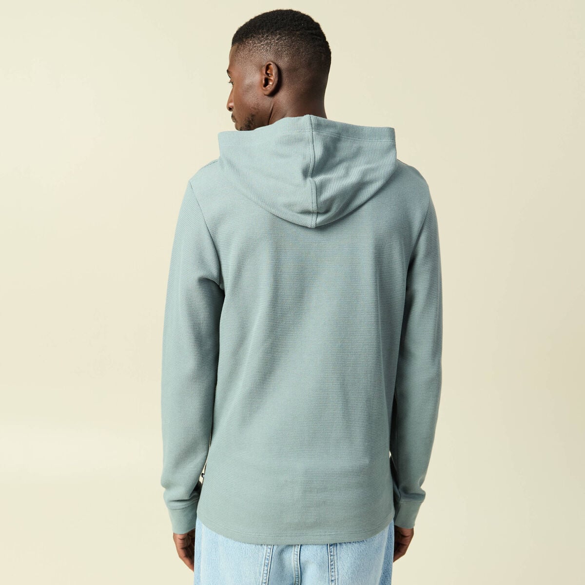 T-shirt &agrave; capuche bleu gris homme