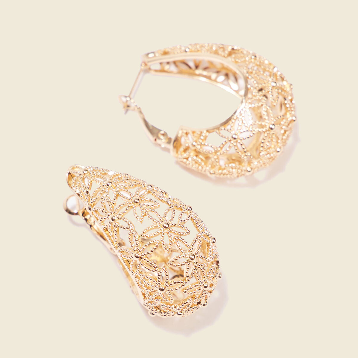 Boucles d'oreilles créoles couleur or femme