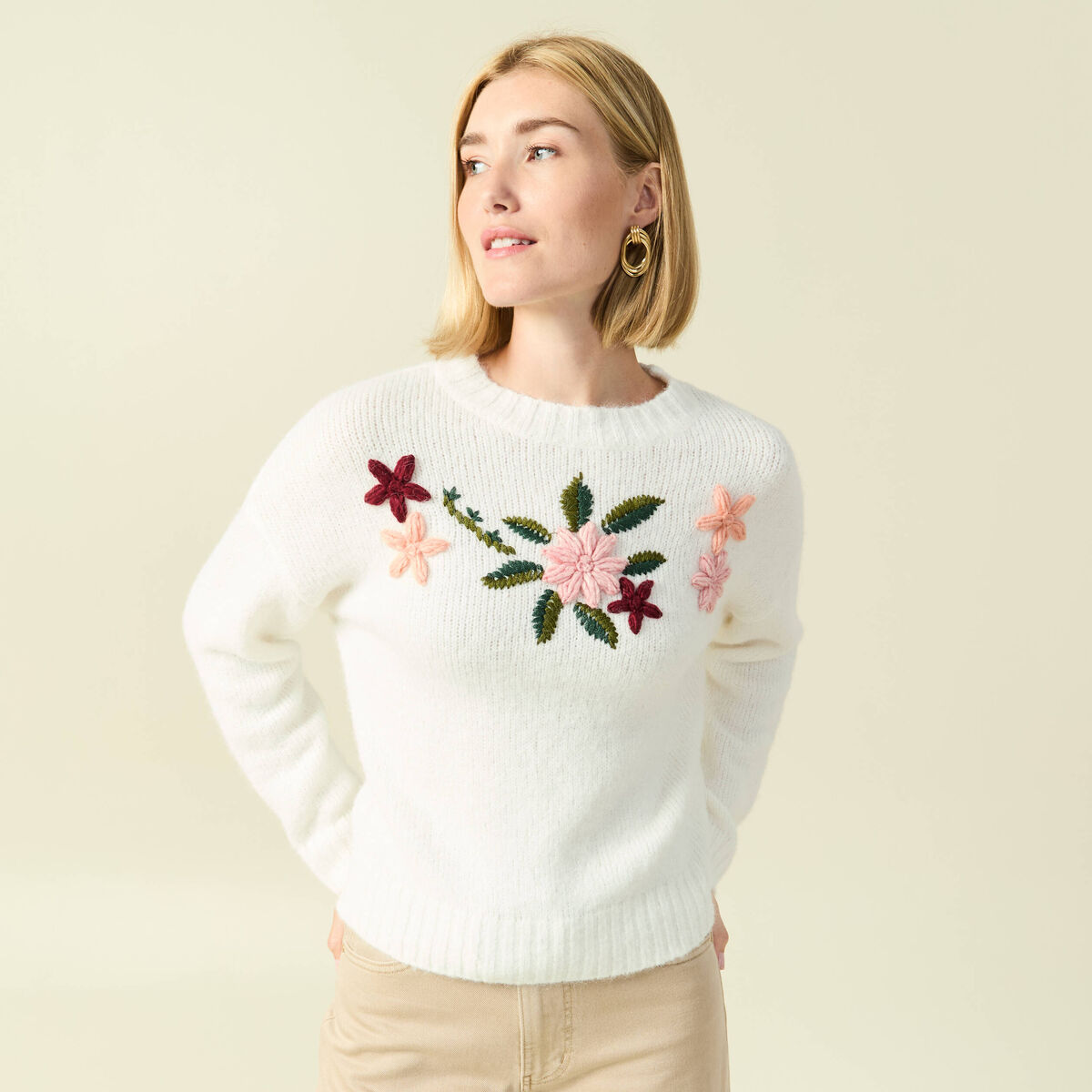 Pull col rond manches longues brod&eacute; ecru femme