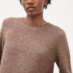 Pull droit col montant manches longues marron femme