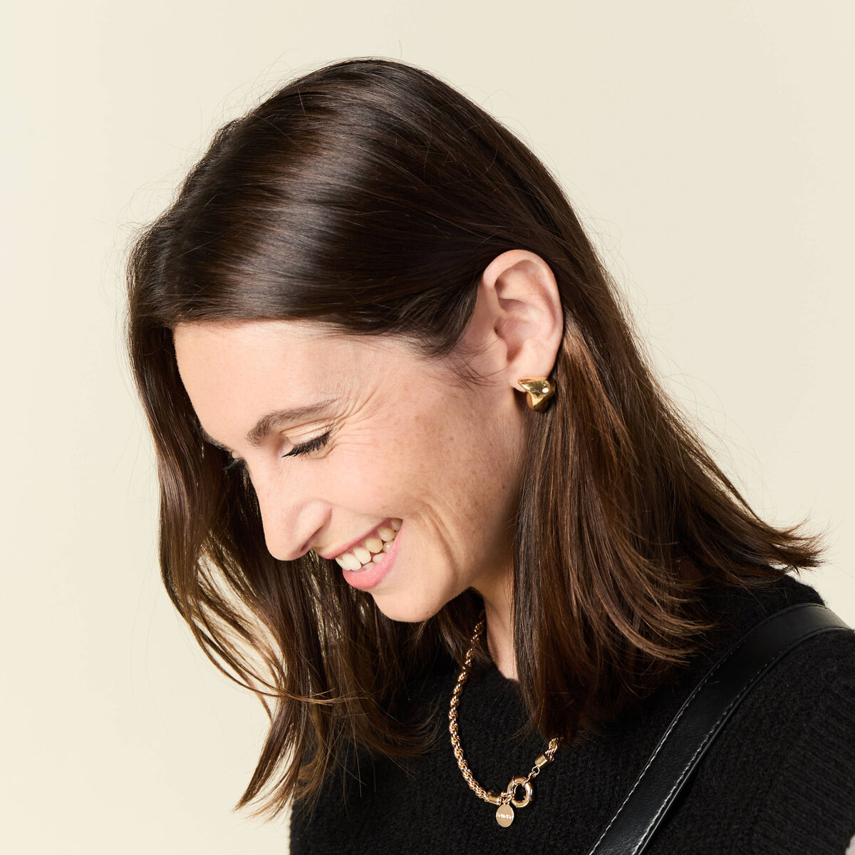 Boucles d'oreilles clous couleur or femme
