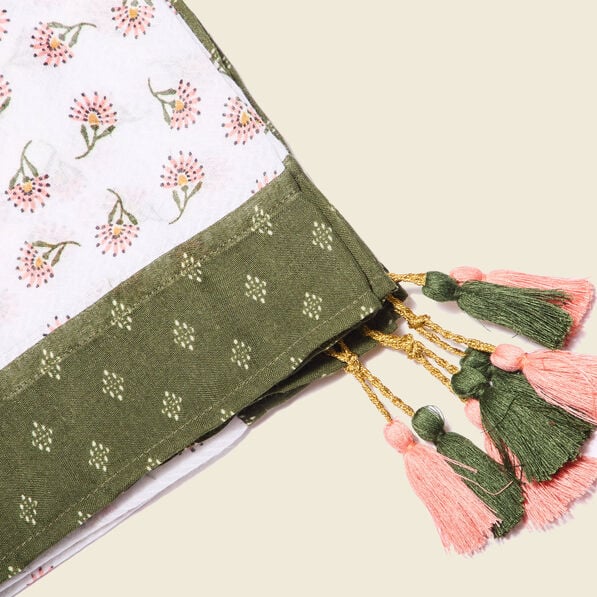 foulard a pampilles vert kaki femme Foulard à pampilles vert kaki femme