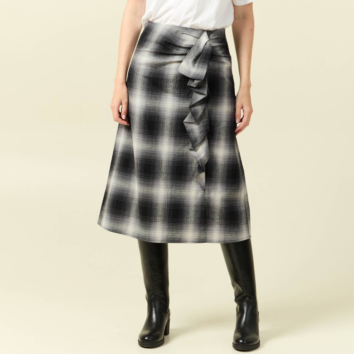 Jupe &eacute;vas&eacute;e en coton noir femme
