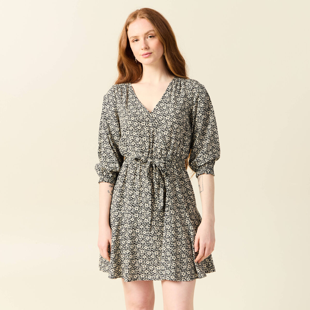 Robe &eacute;vas&eacute;e fluide manches 3/4 noir femme