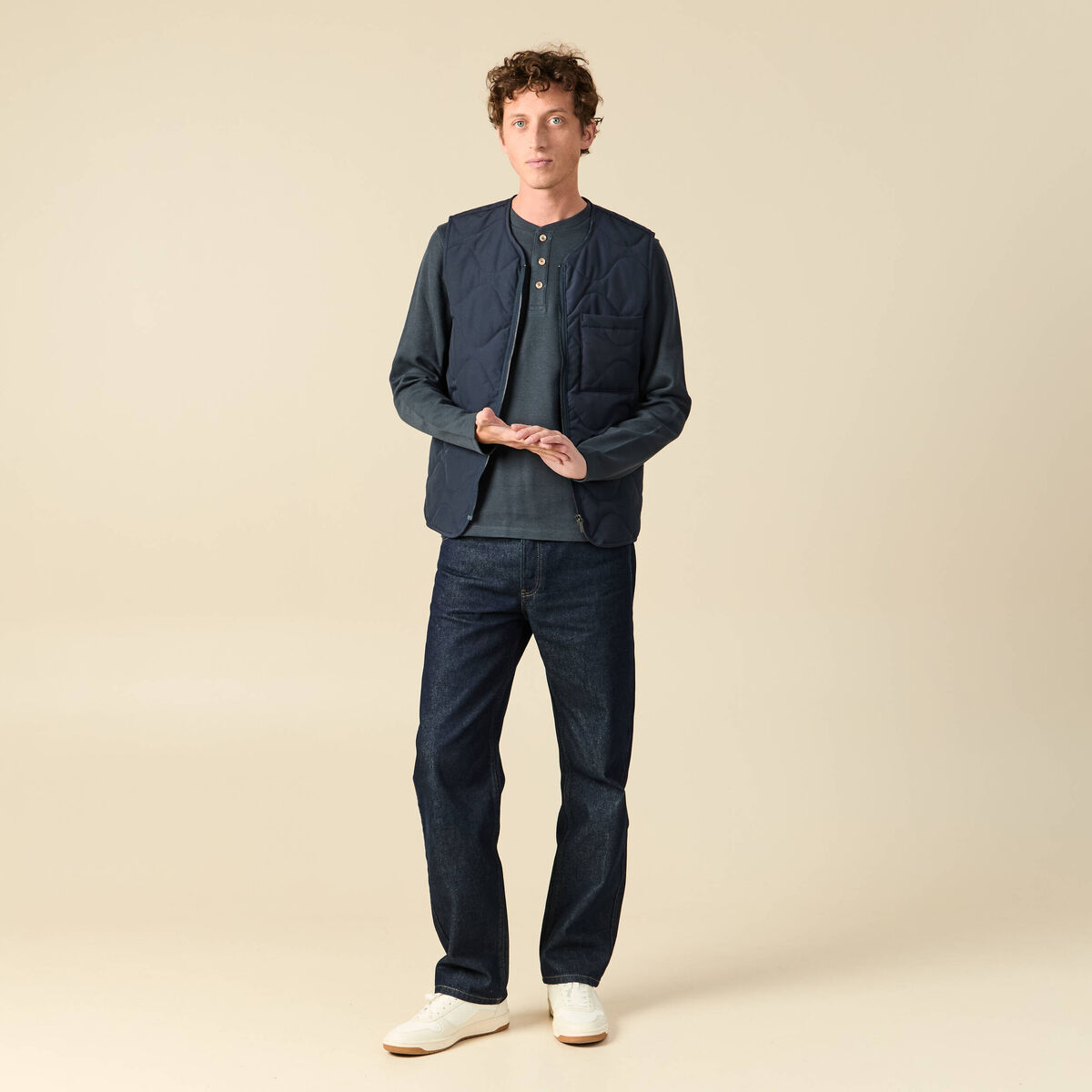 T-shirt cintr&eacute; en coton manches longues bleu gris homme