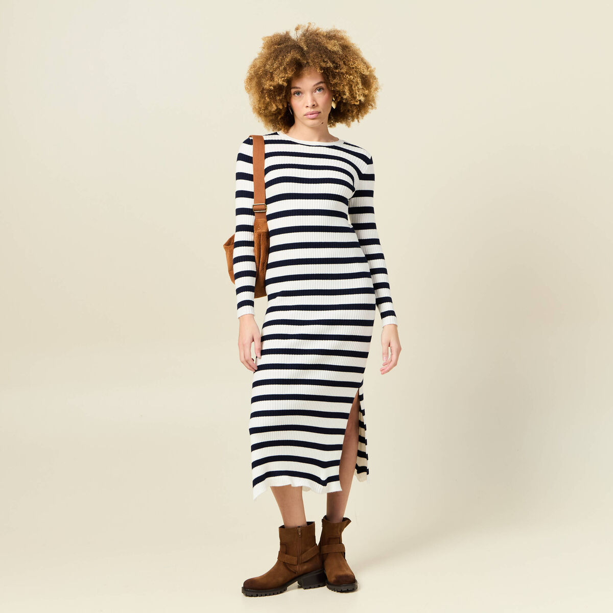 Robe tricot longue ajust&eacute;e bleu marine femme