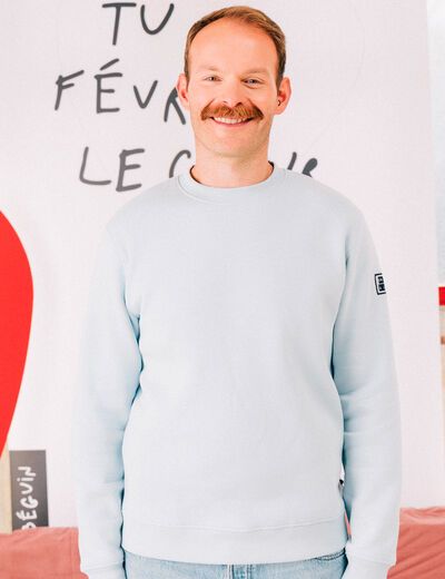 Sweat manches longues avec broderie bleu ciel homme