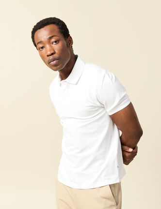 Polo cintr&eacute; manches courtes col polo blanc homme