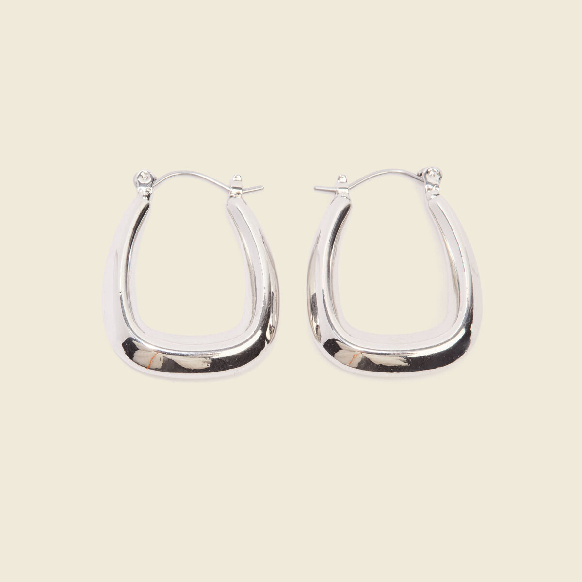 Boucles d'oreilles couleur argent femme