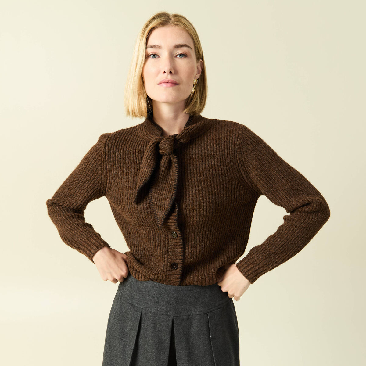Pull col rond manches longues marron fonc&eacute; femme
