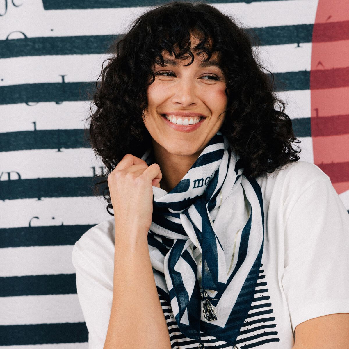 Foulard avec pompons blanc femme