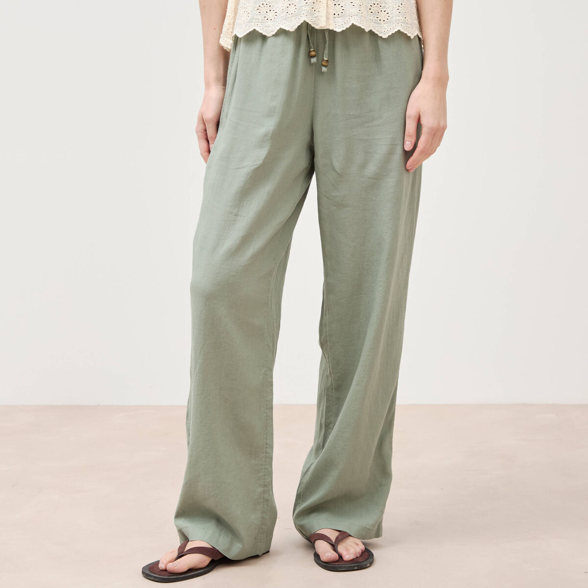 Pantalon standard fluide vert kaki femme