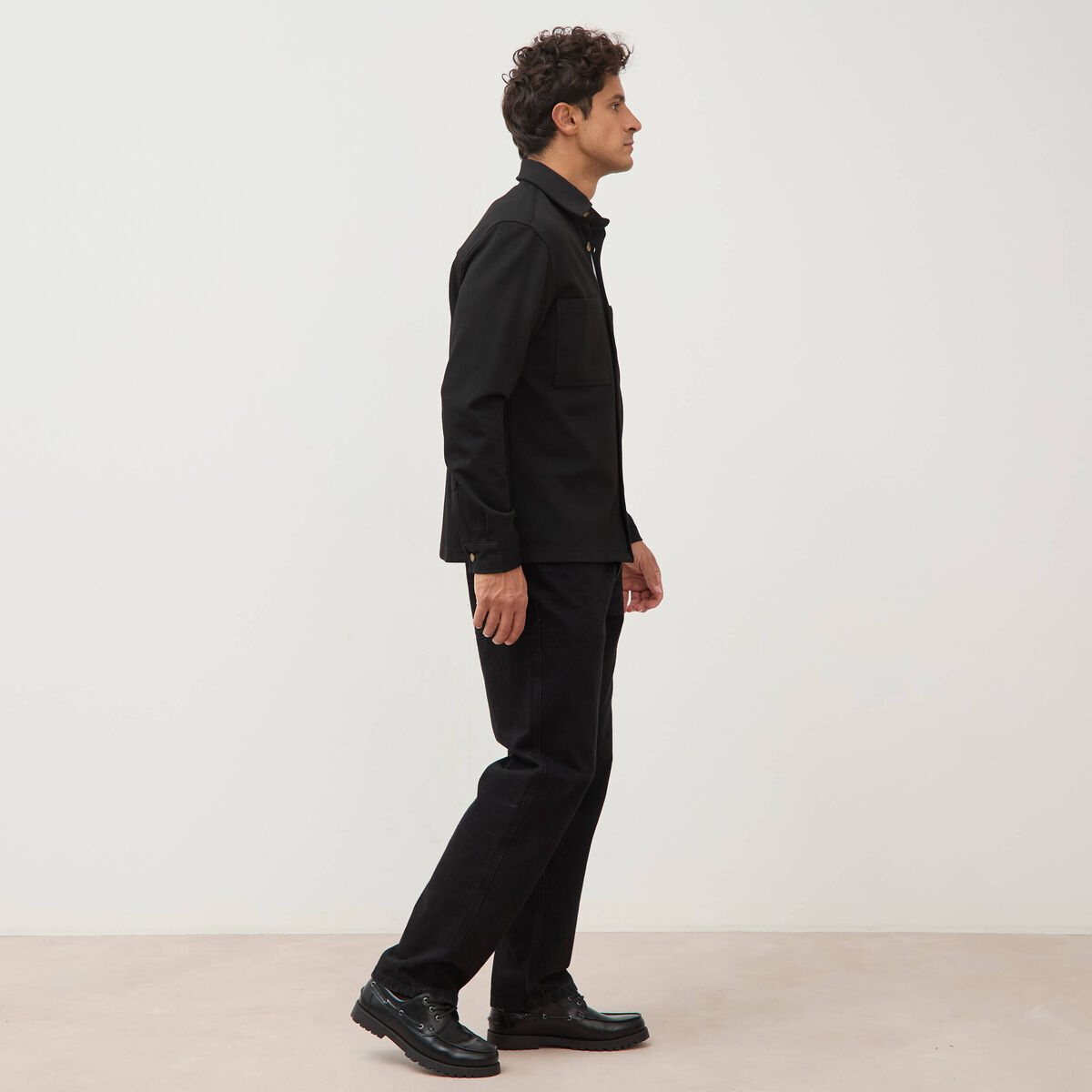 Surchemise droite col am&eacute;ricain noir homme