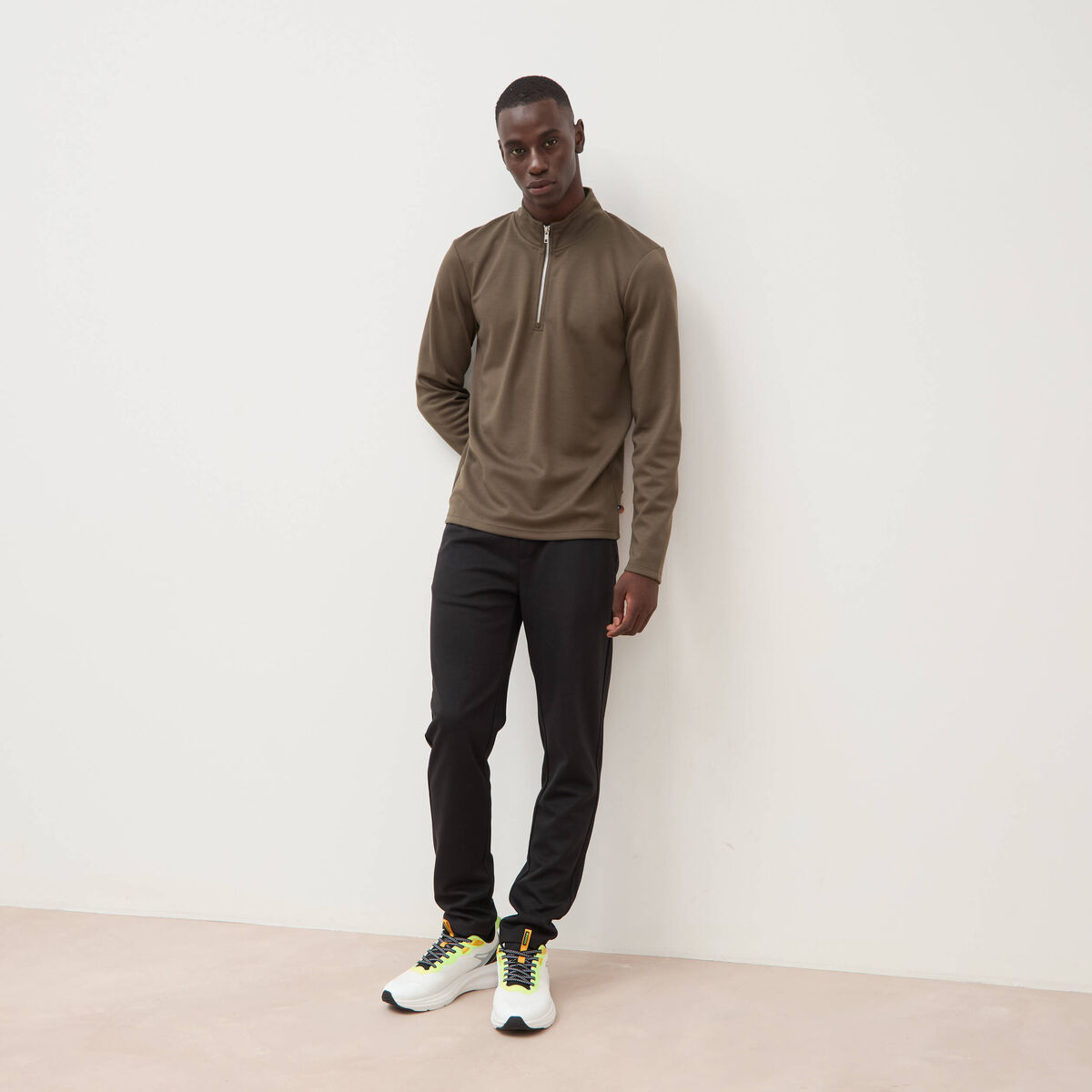 Sweat droit col montant manches longues taupe homme