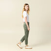 Pantalon chino velours c&ocirc;tel&eacute; vert kaki femme