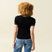 T-shirt ajust&eacute; court manches courtes noir femme