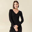T-shirt cintr&eacute; col v dentelle noir femme