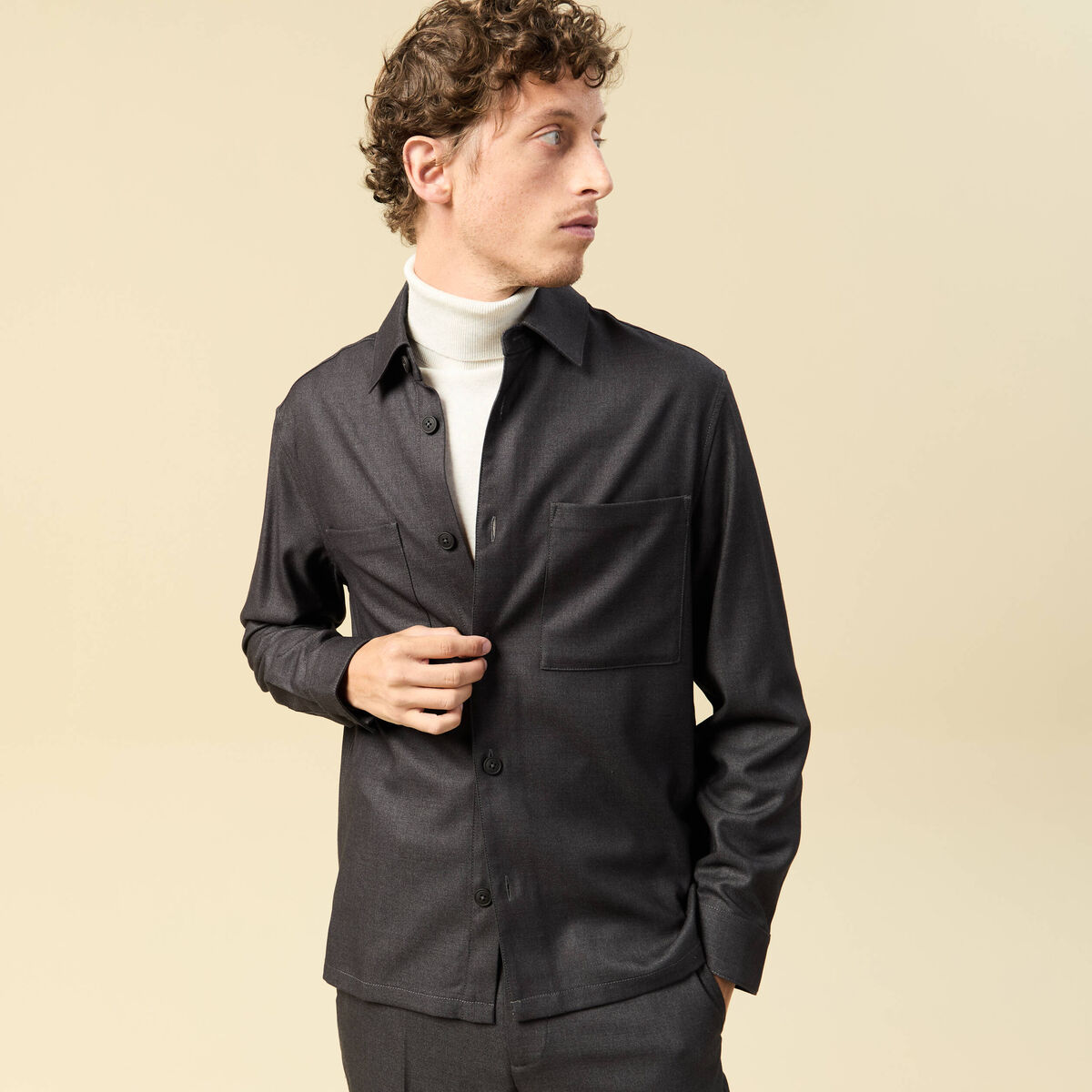 Surchemise col classique manches longues gris fonc&eacute; homme