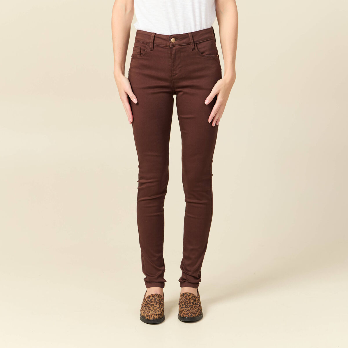 Pantalon skinny push-up taille standard marron fonc&eacute; femme