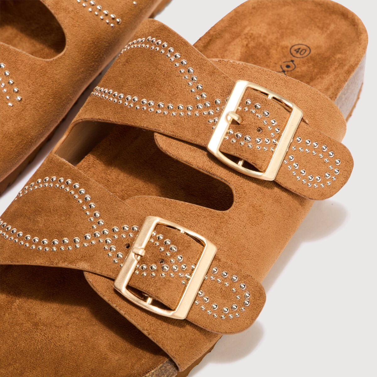 Mules avec d&eacute;tails clout&eacute;s marron femme