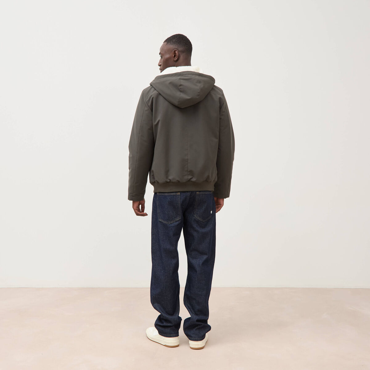 Parka courte &agrave; capuche vert kaki homme