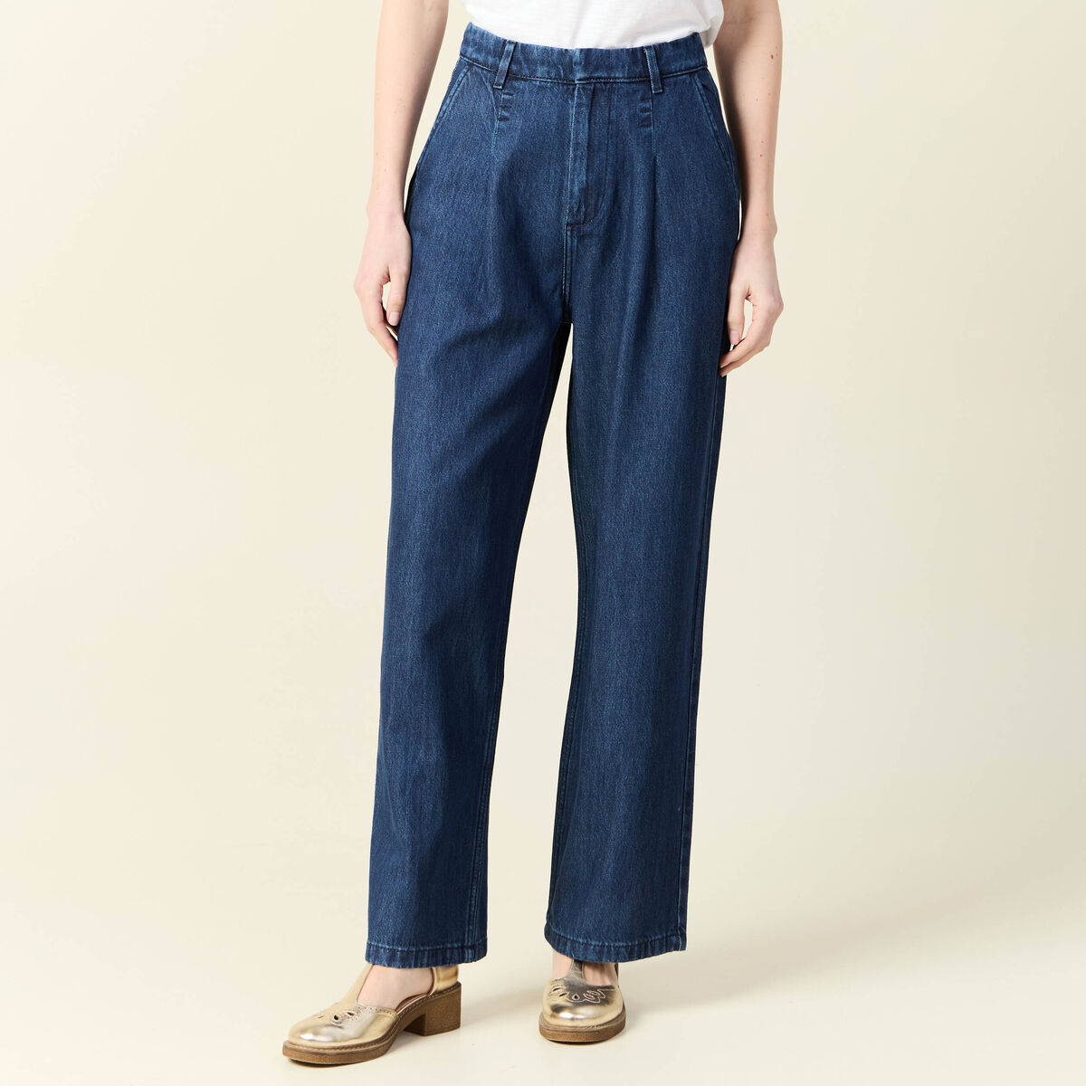 Jeans large &agrave; pinces denim brut femme