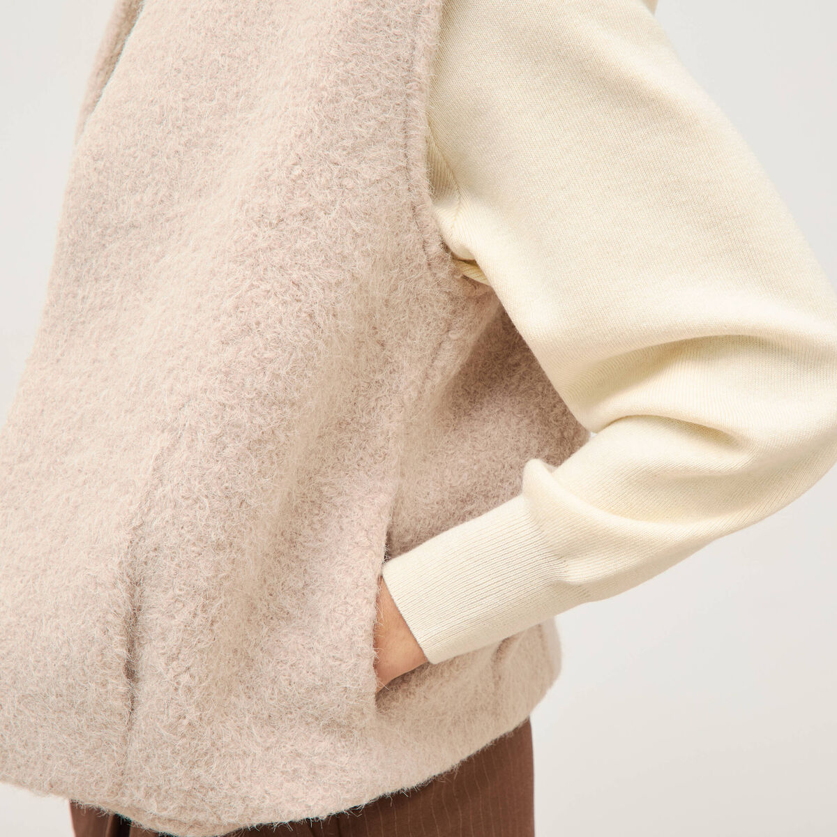 Gilet droit sans manches col rond ivoire femme
