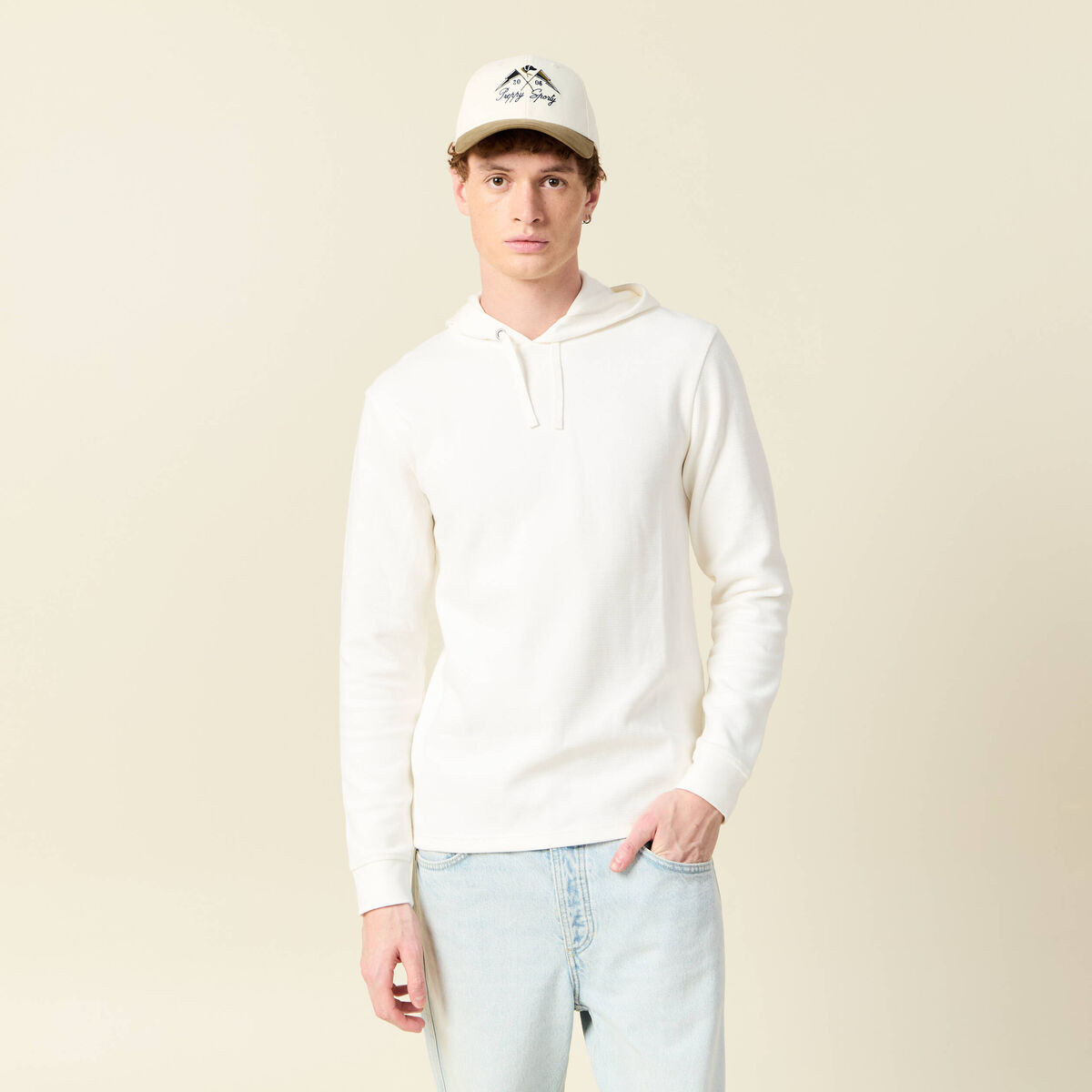 T-shirt &agrave; capuche ecru homme