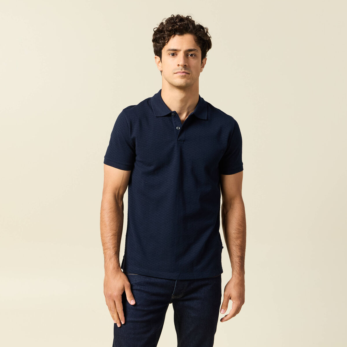 Polo cintr&eacute; en coton manches courtes bleu marine homme