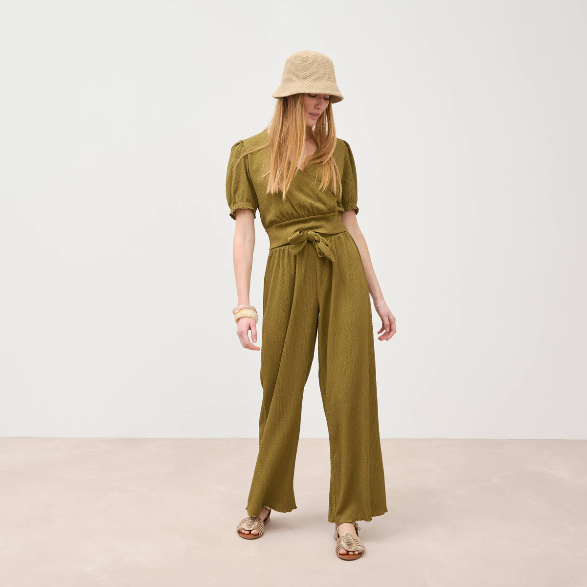 Pantalon loose avec ceinture vert kaki femme