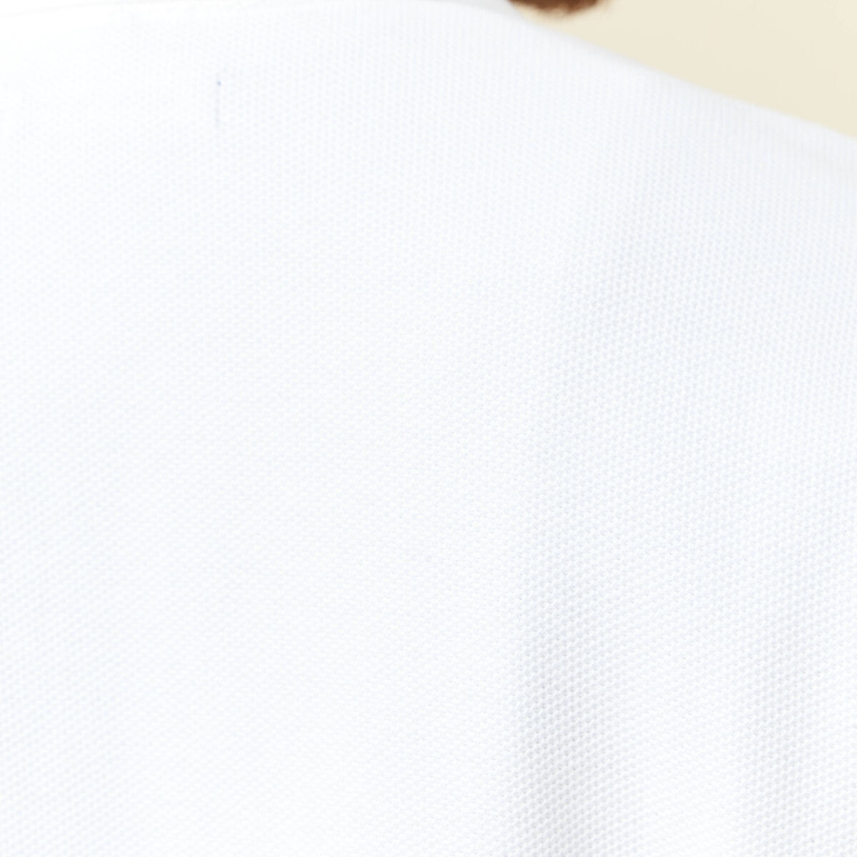 Polo cintr&eacute; manches courtes en coton blanc homme