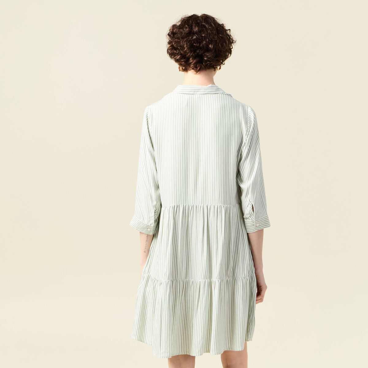 Robe patineuse boutonnée vert olive femme
