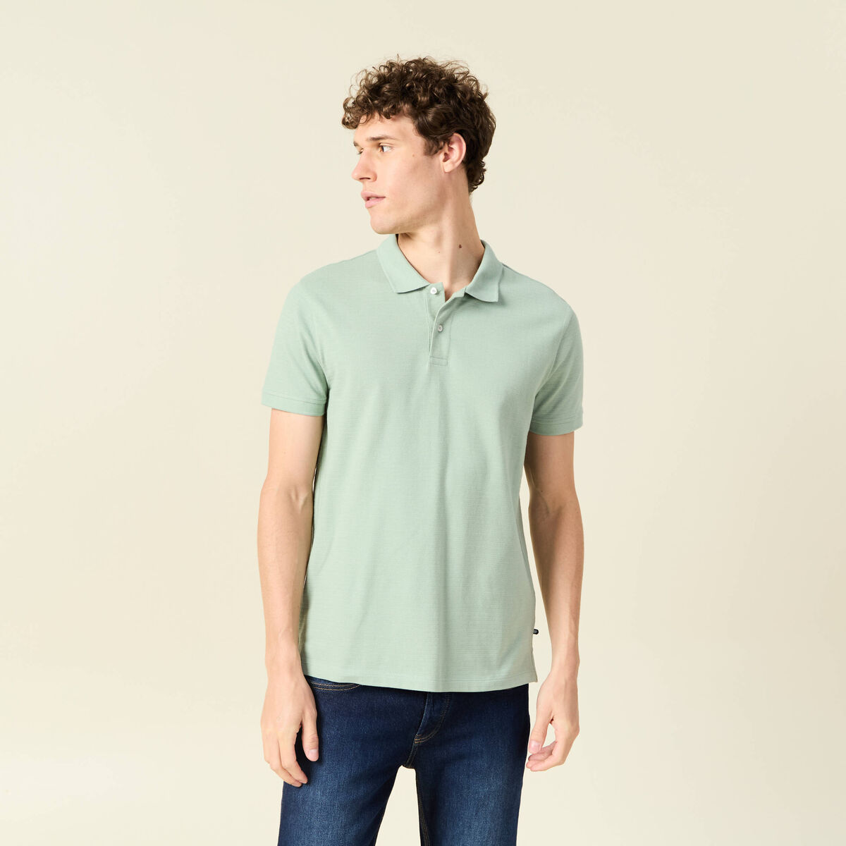 Polo cintr&eacute; en coton manches courtes vert homme