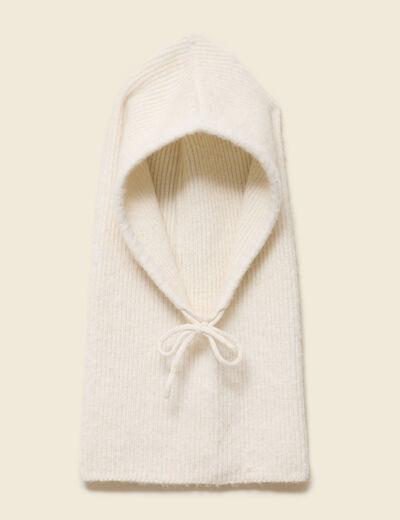 Cagoule tricot&eacute;e ecru femme