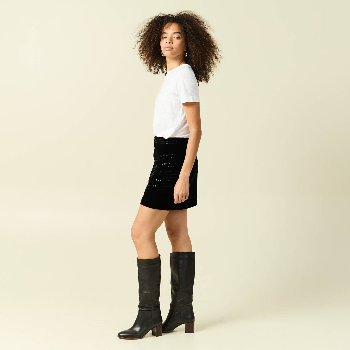 Jupe doubl&eacute;e broderie effet brillant noir femme