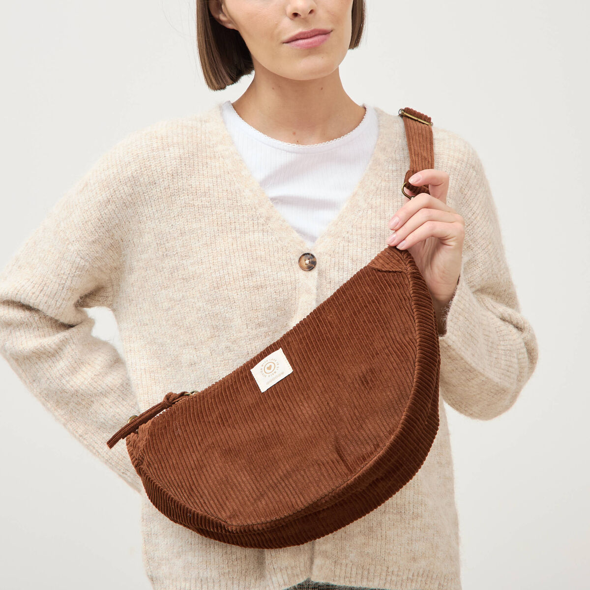 Sac bandouli&egrave;re en velours doubl&eacute; marron femme