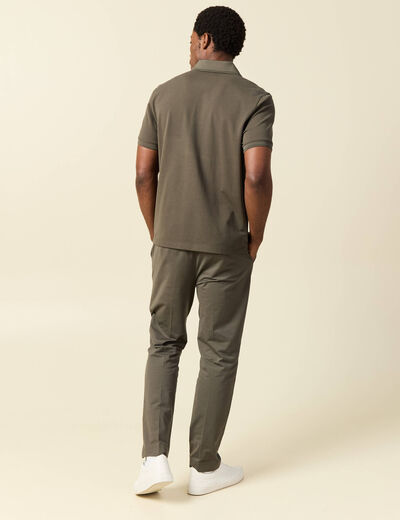 Polo cintr&eacute; manches courtes col polo vert fonc&eacute; homme