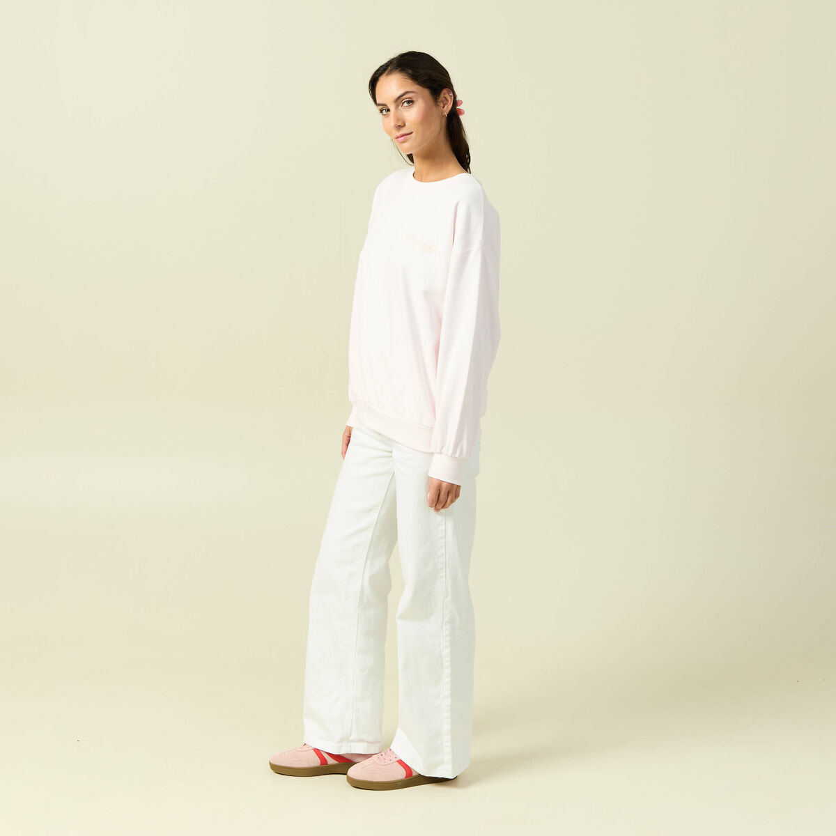 Sweat oversize manches longues brod&eacute; rose poudr&eacute;e femme