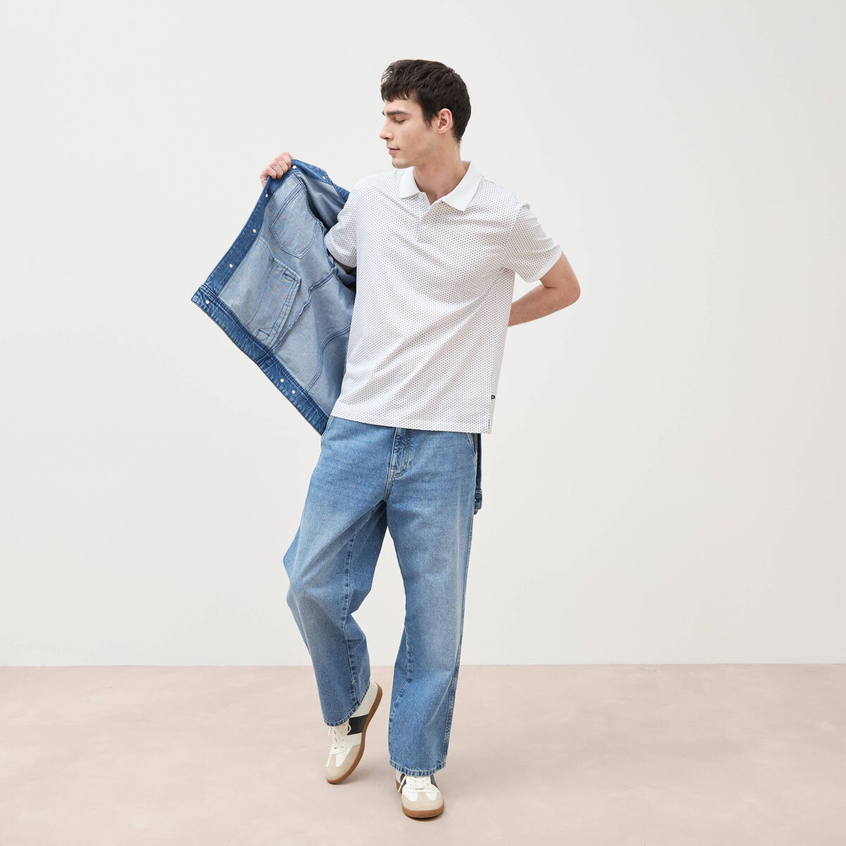 Polo cintr&eacute; en coton manches courtes blanc homme
