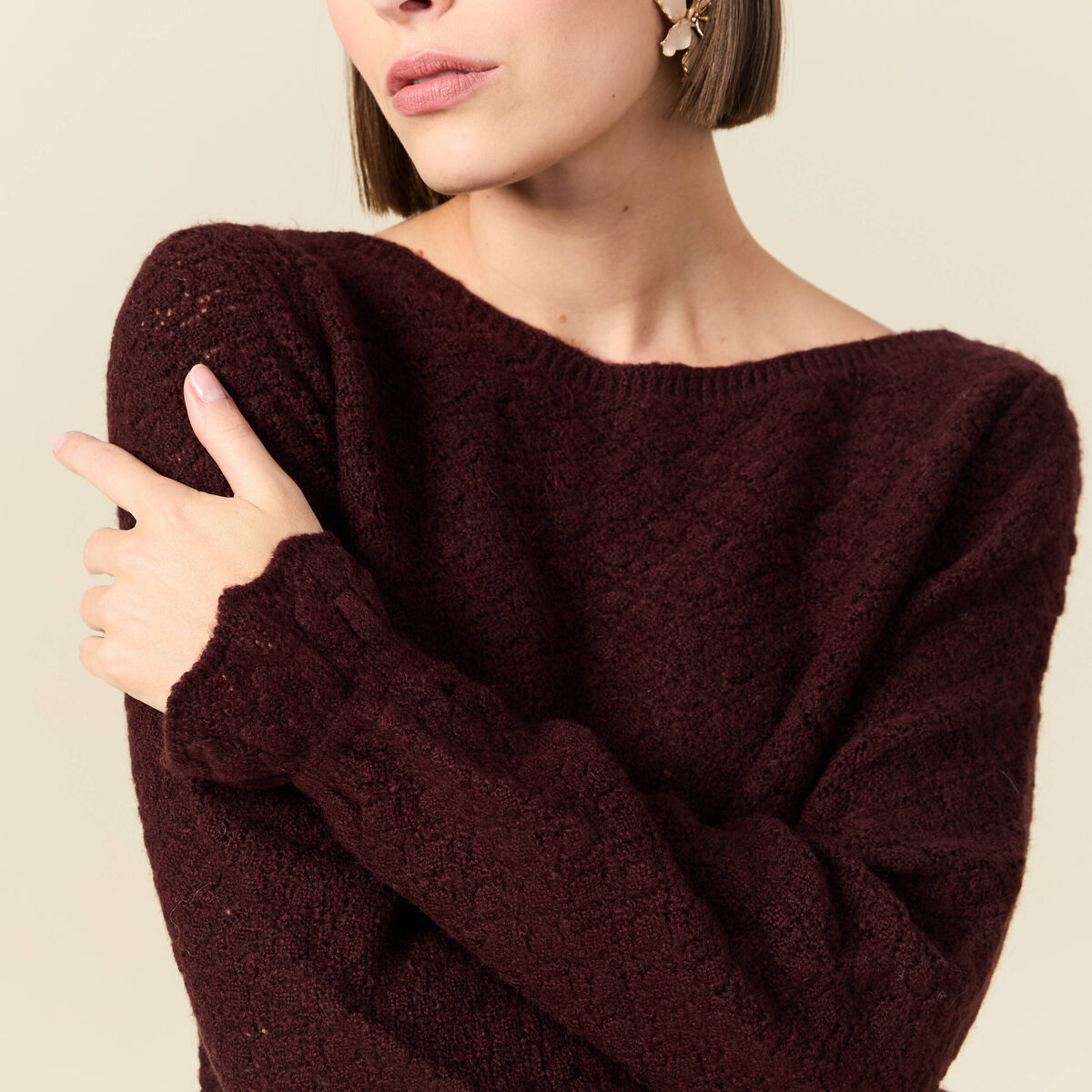 Pull ajour&eacute; col bateau manches longues prune femme