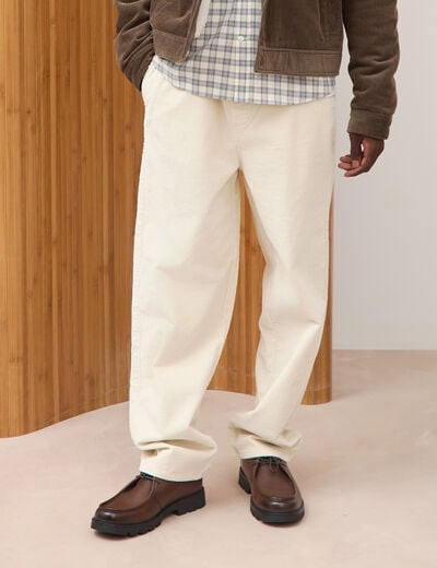 Pantalon large en velours ecru homme